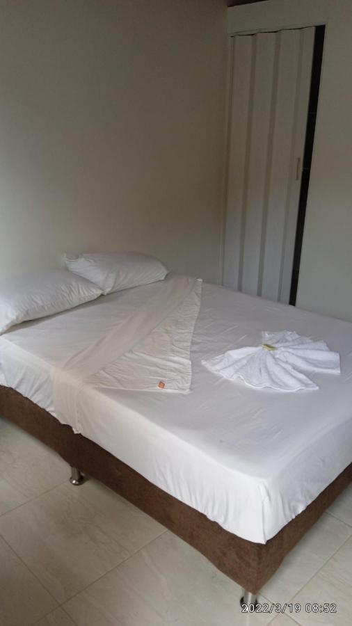 וילה-וייחה Hostal Arambulo מראה חיצוני תמונה