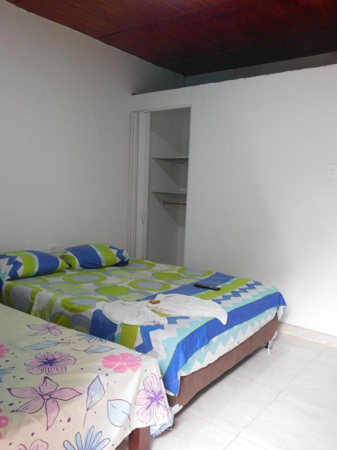 וילה-וייחה Hostal Arambulo מראה חיצוני תמונה