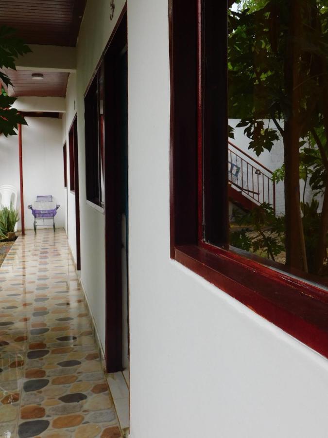 וילה-וייחה Hostal Arambulo מראה חיצוני תמונה